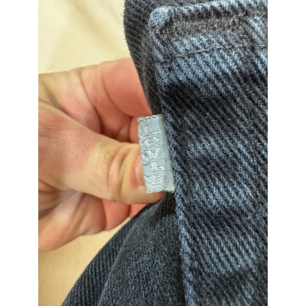 Levis hard tell